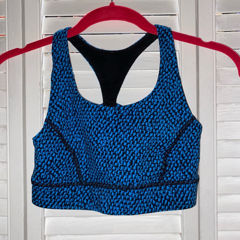 Women’s Lululemon sports bra